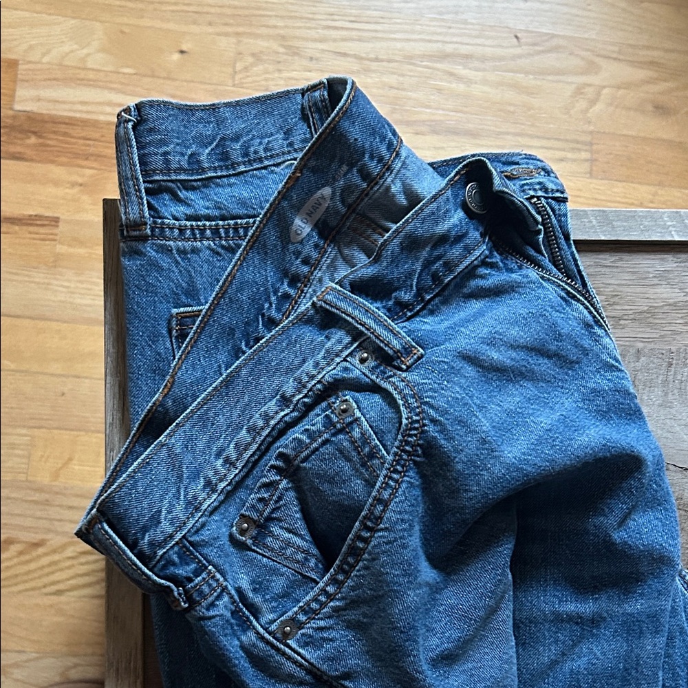 Old Navy Relaxed Fit Men's Jeans in Deep Blue